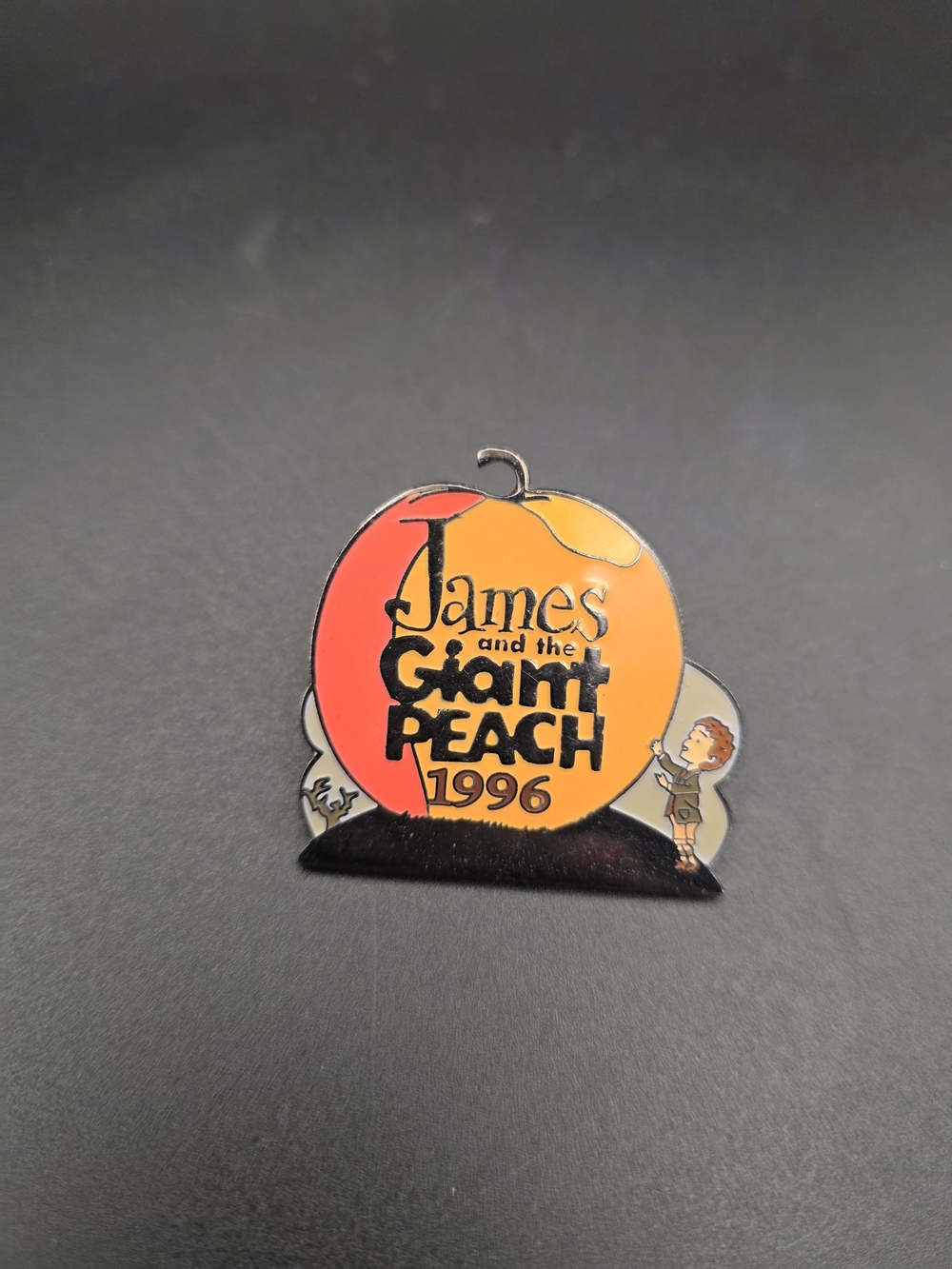 Vintage 1996 Disney Store - Pin #14 James and the Giant Peach 🍑